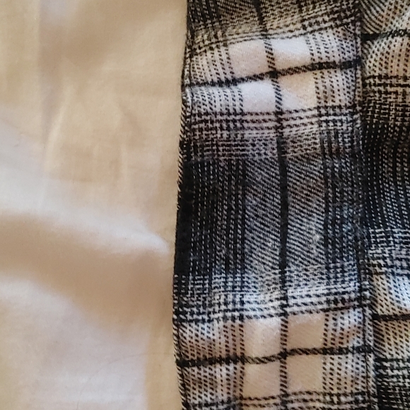 Shein plaid button up size xs - Picture 3 of 3